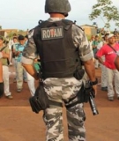Parakanã and Juruna indigenous communities blocked a main access road to the Belo Monte dam site.