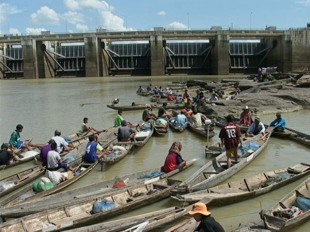 Boats at the Pak Man Dam in Thailand