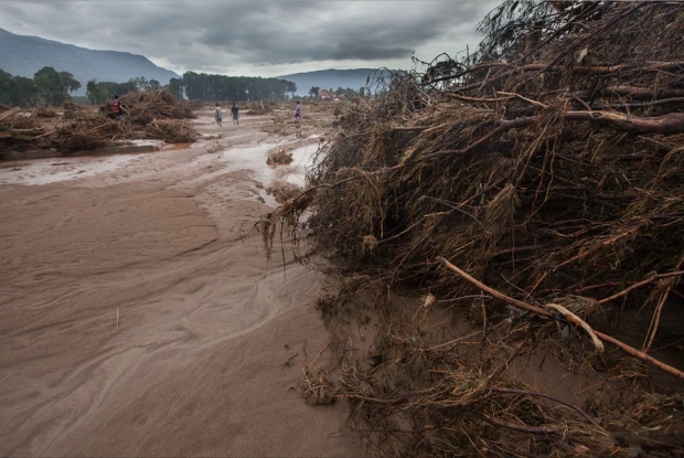 Impacts of the dam collapse in Ban Hinlat-Tha Sangchan, Laos 