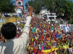 Protest by the oustees of the Maheshwar project near the dam site, on the banks of the Narmada river in 2006.