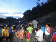 Western Penan blockading the access roads to Murum Dam on the night when the protest began.