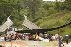 Protest at site of Hidrosogamoso on Colombia's Chicamocha River
