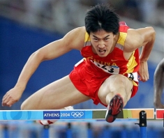 China's Liu Xiang on track to winning Olympic Gold in 2004