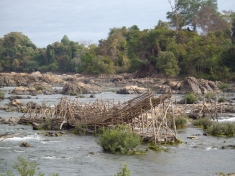 Wing-trap fishing gear in the Hou Nok Kasoum channel of the Khone Falls area