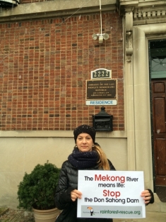 Rainforest Rescue presents a petition to the Lao Embassy in Washington DC, with more than 85,000 signatures calling for the protection of the Mekong River and cancellation of the Don Sahong Dam.