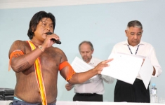 About seventy Xikrin Kayapo leaders in Altamira for the first of a series of talks between the indigenous communities along the Xingu River in the Brazilian Amazon affected by the Belo Monte Dam and the dam building consortium Norte Energia.  