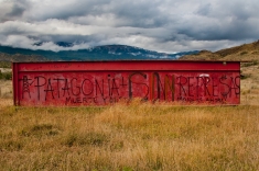 The HidroAysén project is extremely unpopular with the Chilean people, as demonstrated by this graffiti in the Aysén region of Chilean Patagonia.
