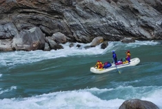 Rafting the Yangtze
