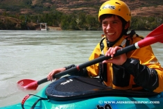 Jaime Lancaster, member of Club Naútico Escualo, is one of the club’s most skilled kayakers. He recently became the first Escualo to participate in the world-famous whitewater kayaking competition on the Río Futaleufú in Chilean Patagonia